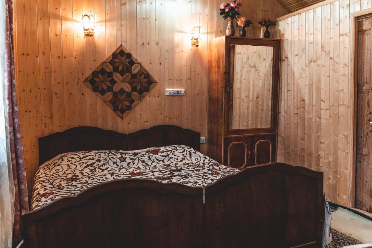 Golden Hopes Group Of Houseboats Hotel Srinagar  Luaran gambar