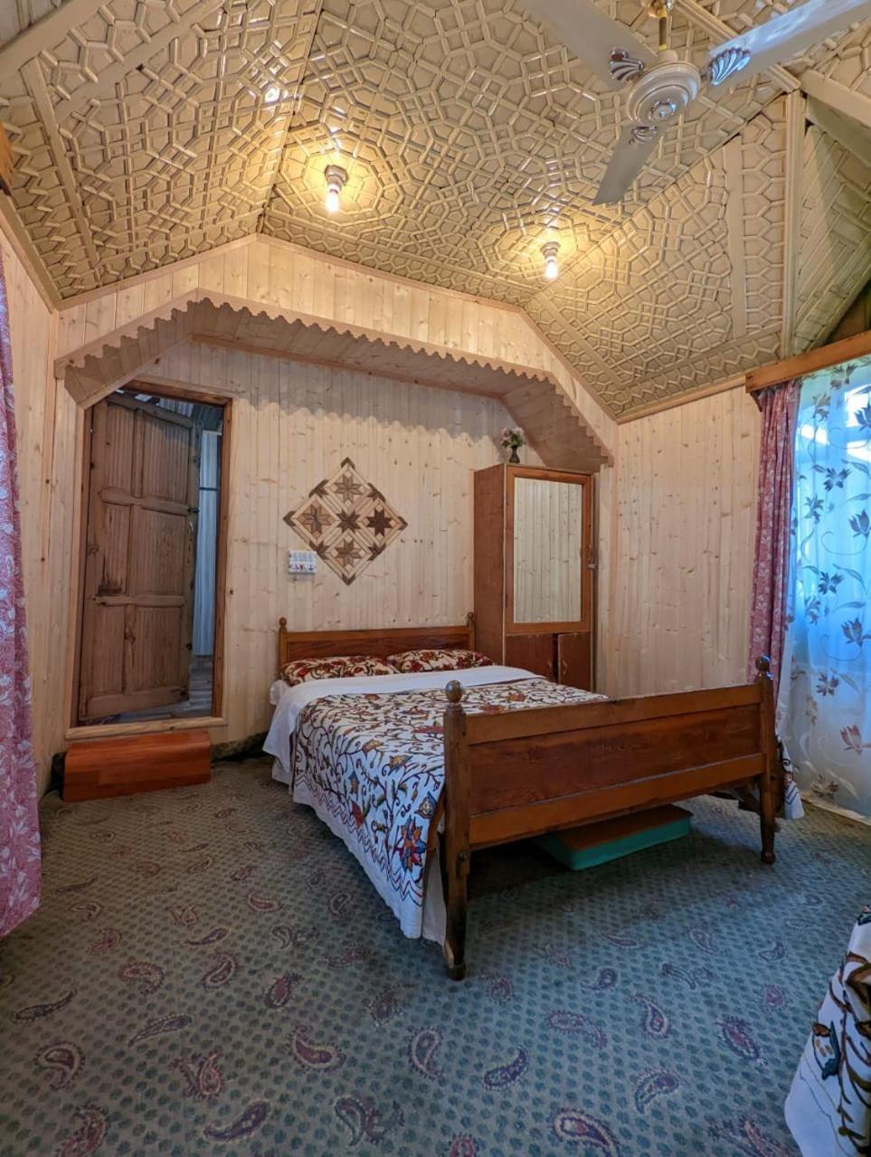 Golden Hopes Group Of Houseboats Hotel Srinagar  Luaran gambar