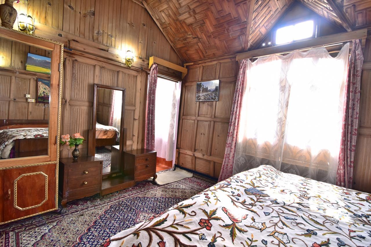 Golden Hopes Group Of Houseboats Hotel Srinagar  Luaran gambar